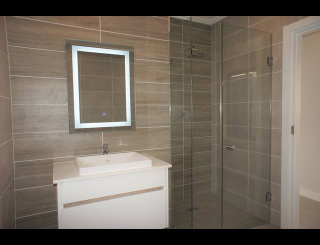 4 BEDROOM HOUSE FOR SALE IN PALM LAKES ESTATE